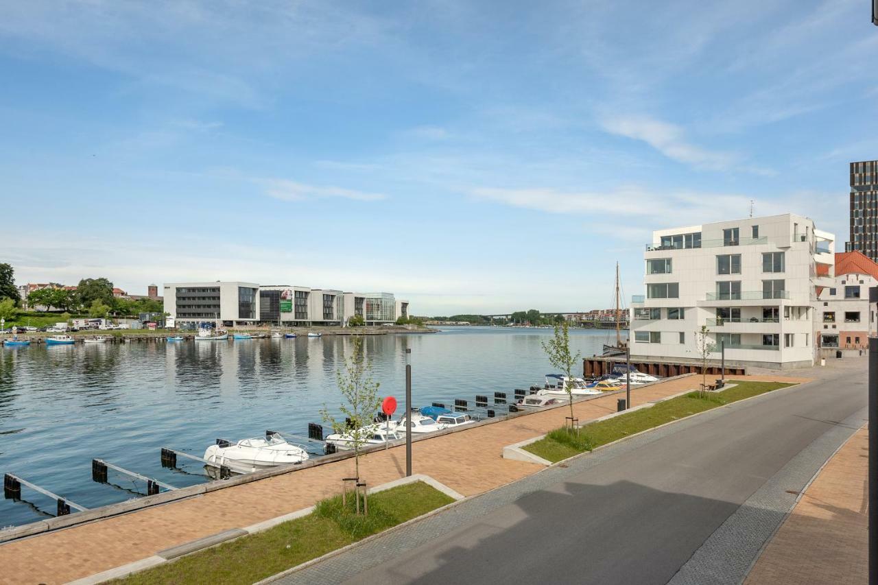 Luxury City Center Harbour Apartment 2 Bedroom Sonderborg Bagian luar foto