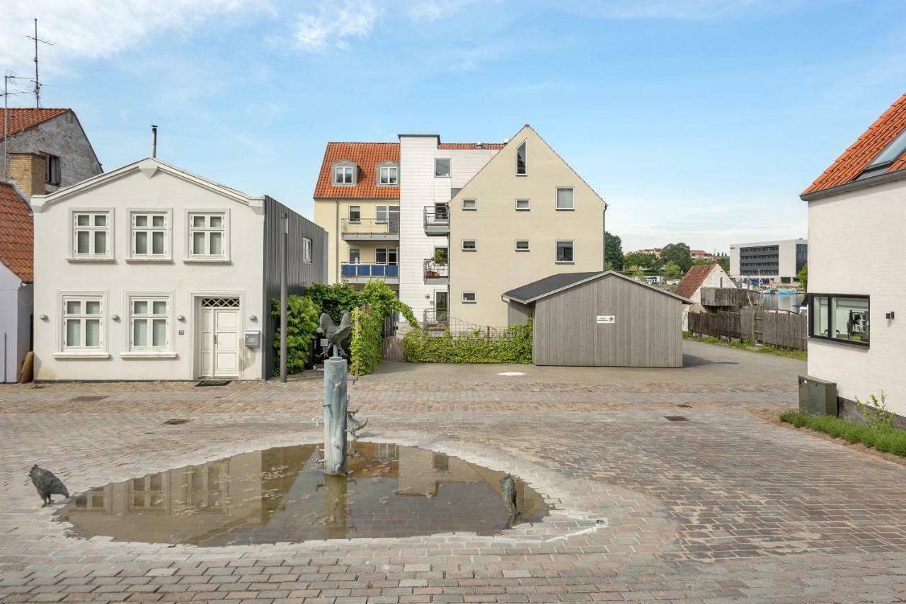 Luxury City Center Harbour Apartment 2 Bedroom Sonderborg Bagian luar foto