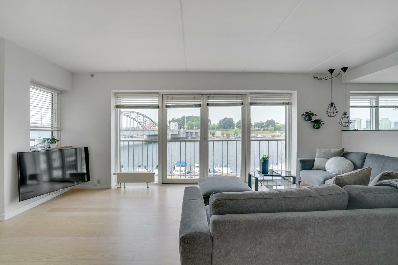 Luxury City Center Harbour Apartment 2 Bedroom Sonderborg Bagian luar foto