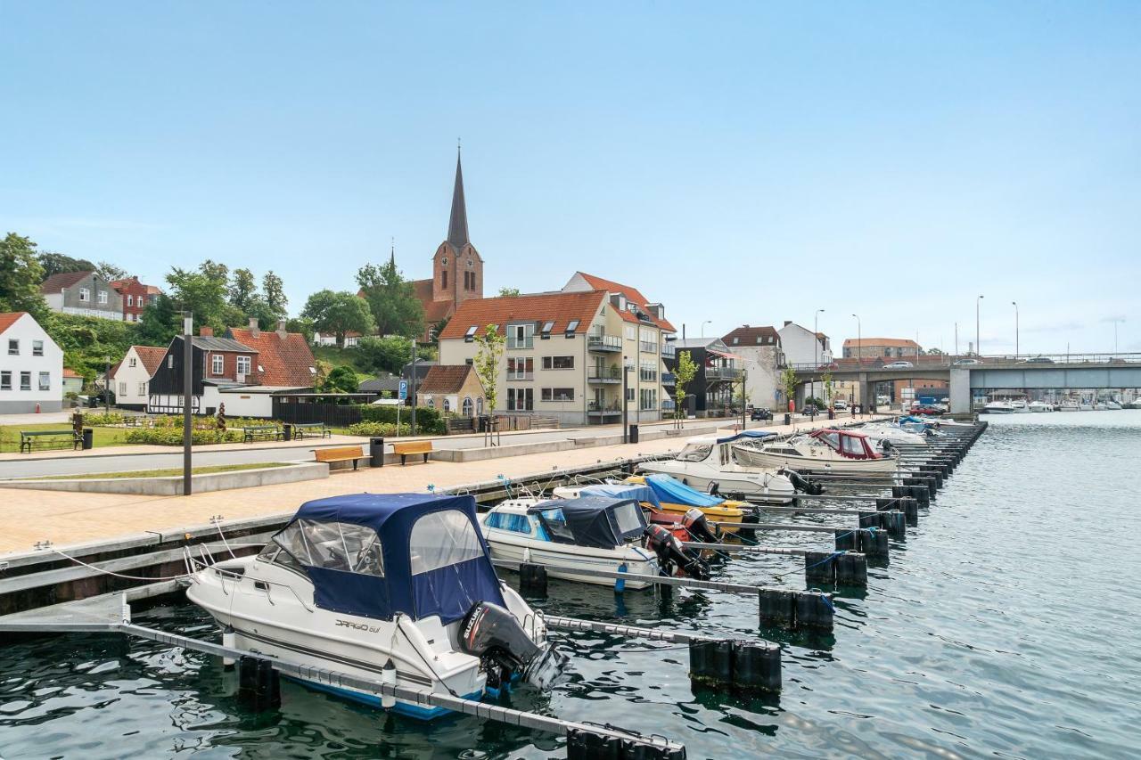 Luxury City Center Harbour Apartment 2 Bedroom Sonderborg Bagian luar foto